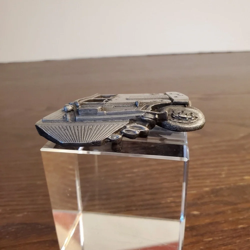 VINTAGE SEMI‎ TRUCK DESIGN SILVER TONE BELT BUCKLE - DATED 1978 HEAVY B-38 USA